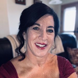 Meet your Posher, Monica